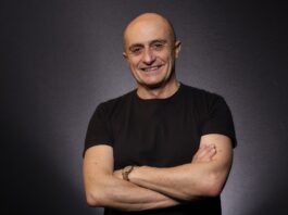 El actor de San Sebastián de los Reyes Pepe Viyuela firma una petición de embargo de armas a Israel dirigida a Sánchez