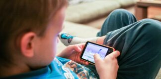 Izquierda Independiente pide que Sanse ayude a las familias a retrasar el móvil hasta los 16 años